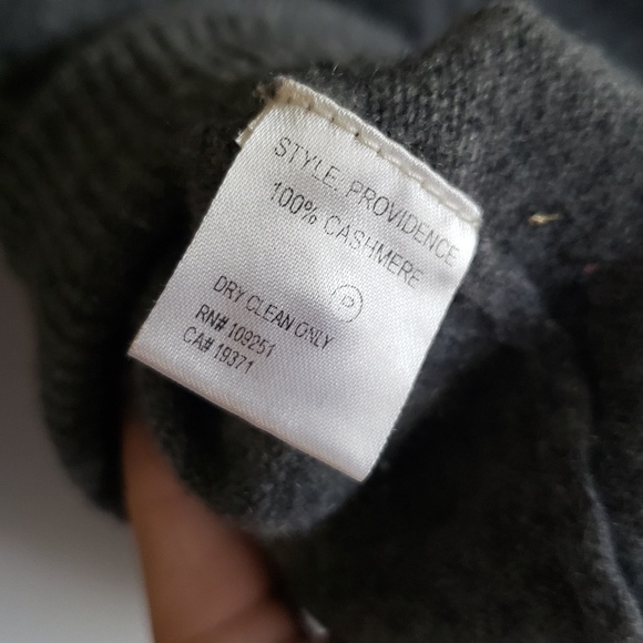 Women's Cashmere Cardigan - Picture 5 of 8